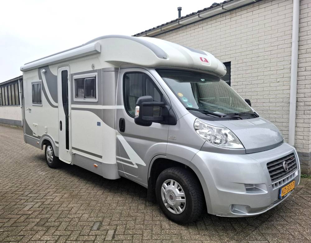 Mooie adria coral platinum S 640Sp van 2009